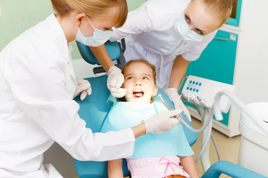 Qual è lo stipendio di un assistente di clinica odontoiatrica?